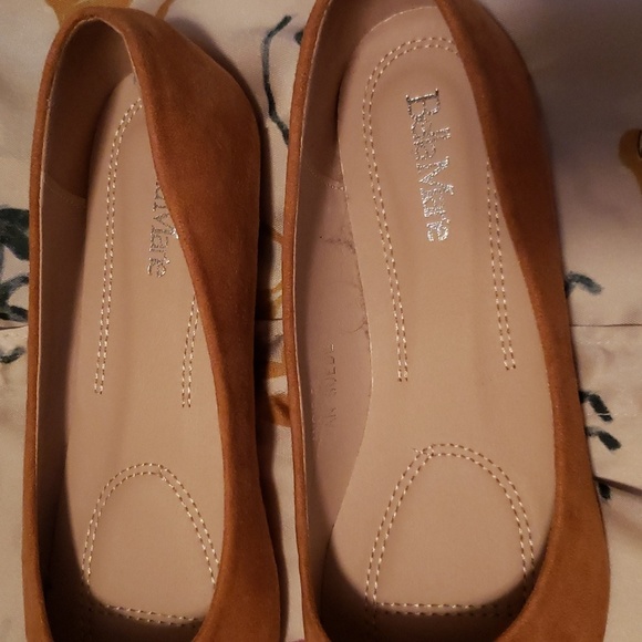 Suede Bella Marie Women's Ballet Flat Almond Toe Shoes Women's 8.5 - Picture 4 of 7